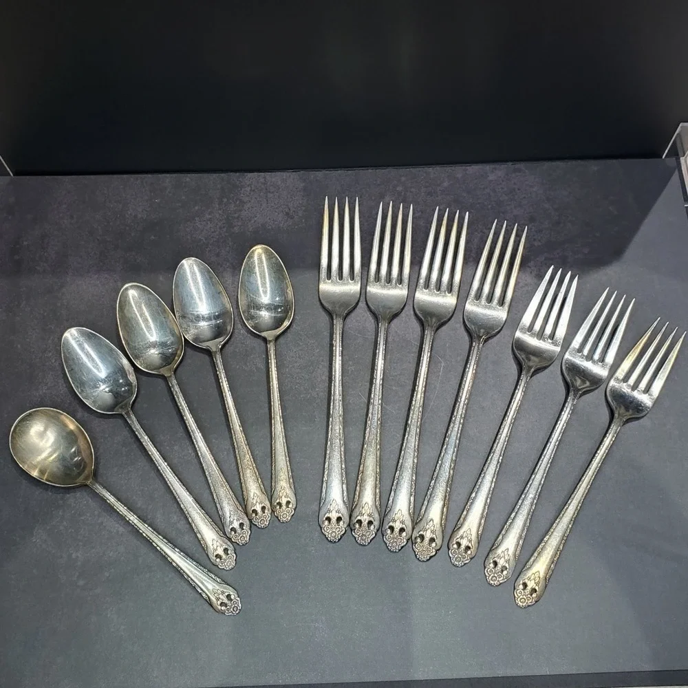 Holmes‎ & Edwards Vintage Silverplate Spoons and Forks Set 